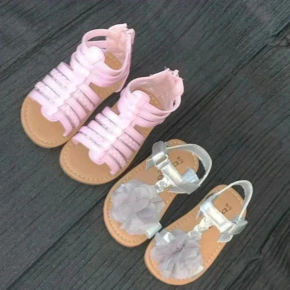 LOT OF 2 BEBE GIRLS SANDALS SIZE 5